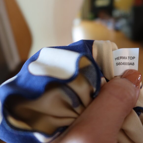 Diane von Furstenberg DVF silk blouse top cowl neck front &back blue cream sz S - Picture 12 of 14